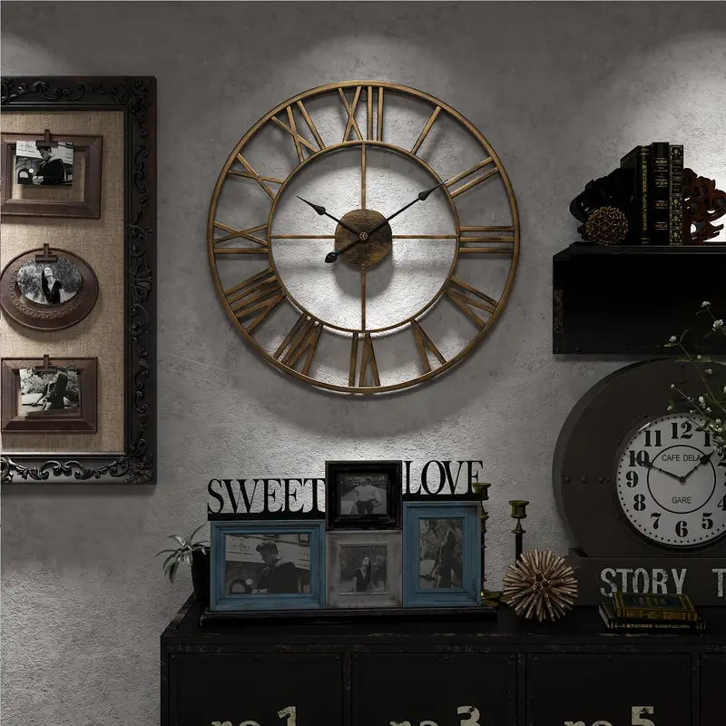 Wall Clock - Round With Roman Numbers