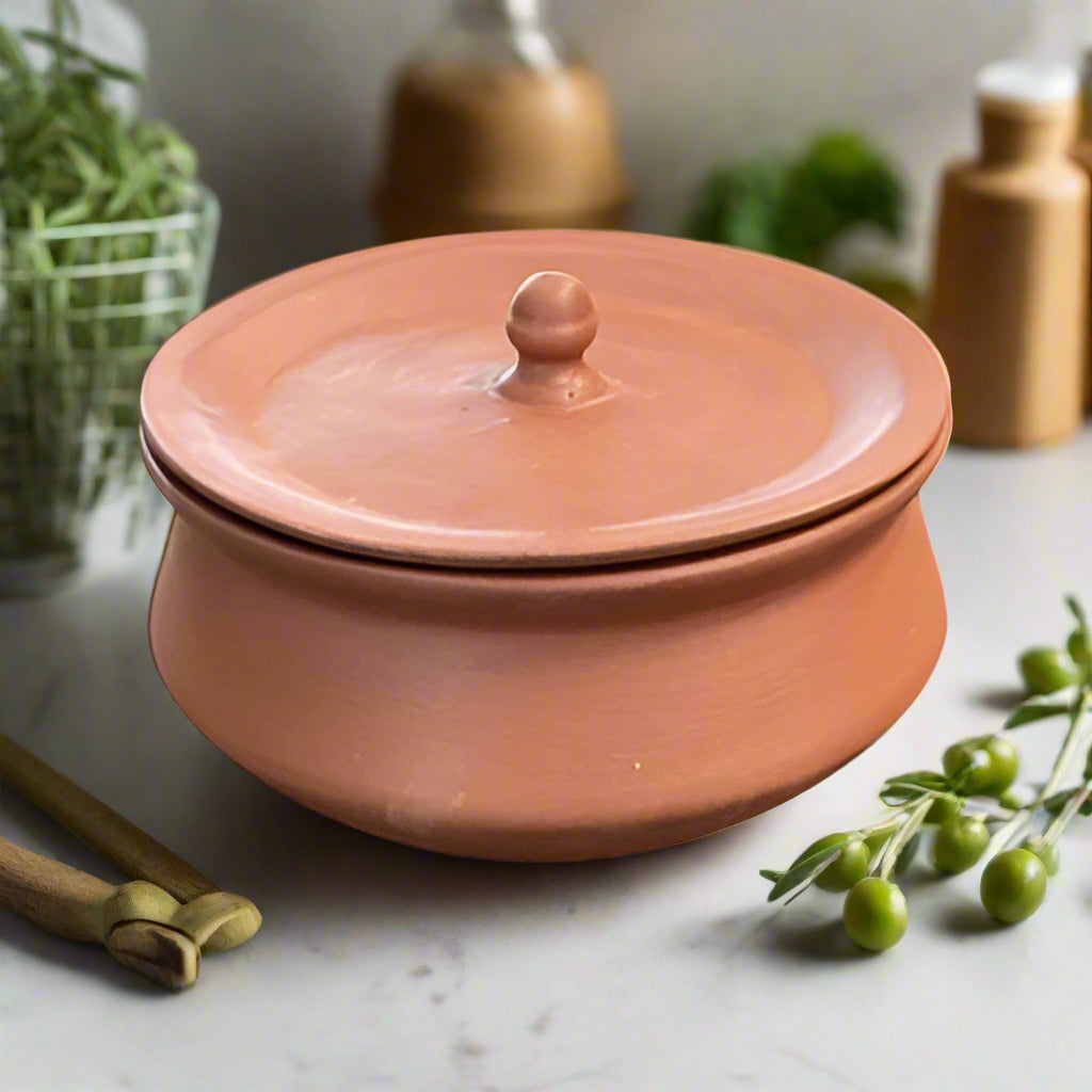 Clay Pot with Lid 10cm