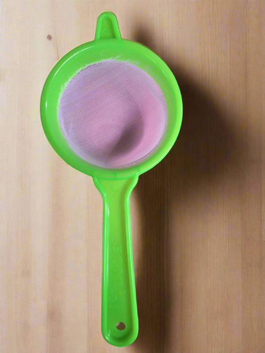 Plastic Conical Shape Gold Tea Strainer/Chalni