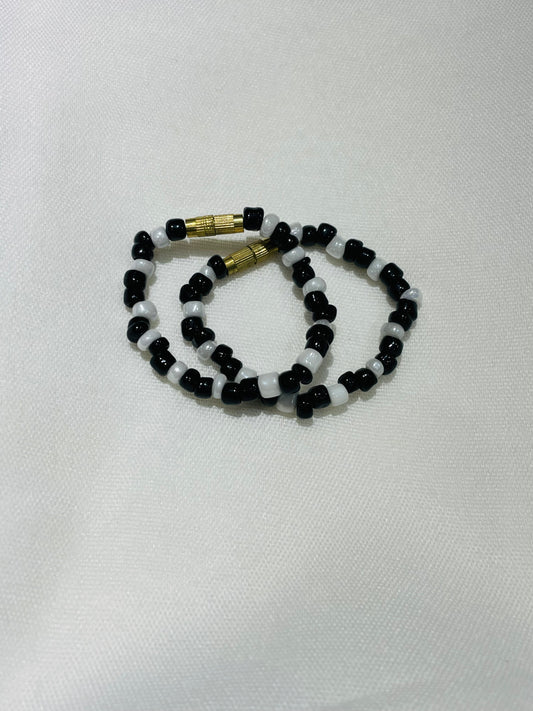 Baby Beads Nazariya with white and black beads