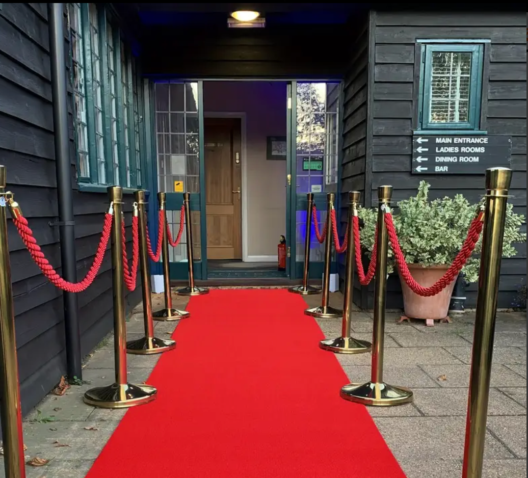 PARTY CARPET RUNNER ANTI SLIP 100CM WIDE