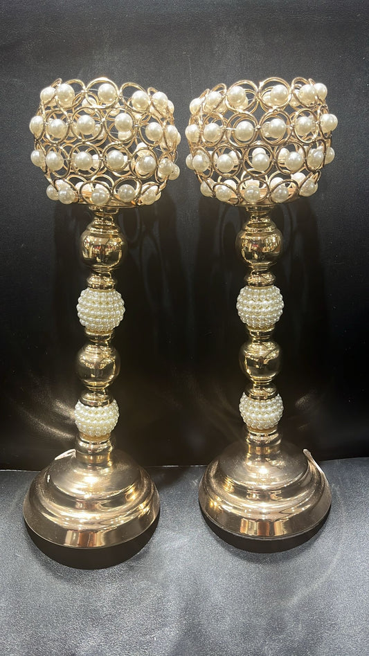 Candle Holder With White Pearls