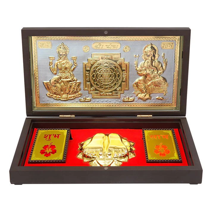 Laxmi Ganesh ji with Shree Yantra with Charan Paduka